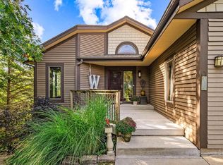S36W32012 Depot Hill Rd, Waukesha, WI 53189