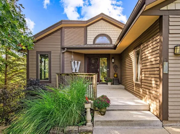 S36W32012 Depot Hill ROAD, Waukesha, WI 53189