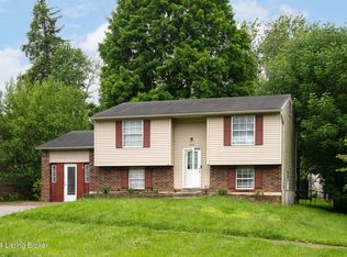 4018 Northumberland Dr, Worthington Hills, KY 40245