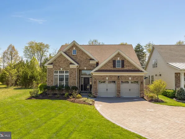 6202 Chancellorsville Dr, Gainesville, VA 20155