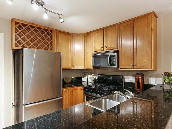 5th image of 1445 Monroe Dr NE APT B3