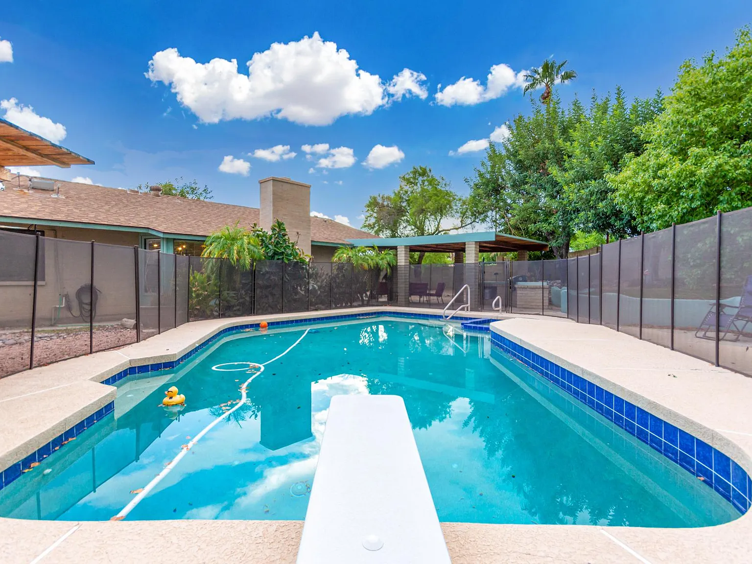 4 bed, 2233 sqft, $3,500 — Photo 2