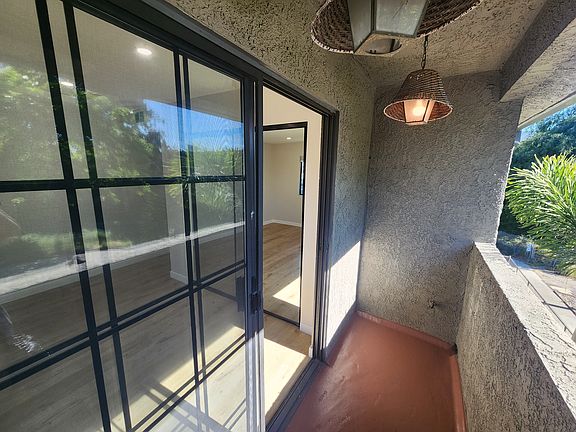 5th image of 157 W Ash Ave #A