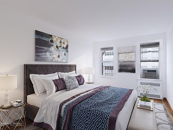 3rd image of 305 W 52nd St APT 3D