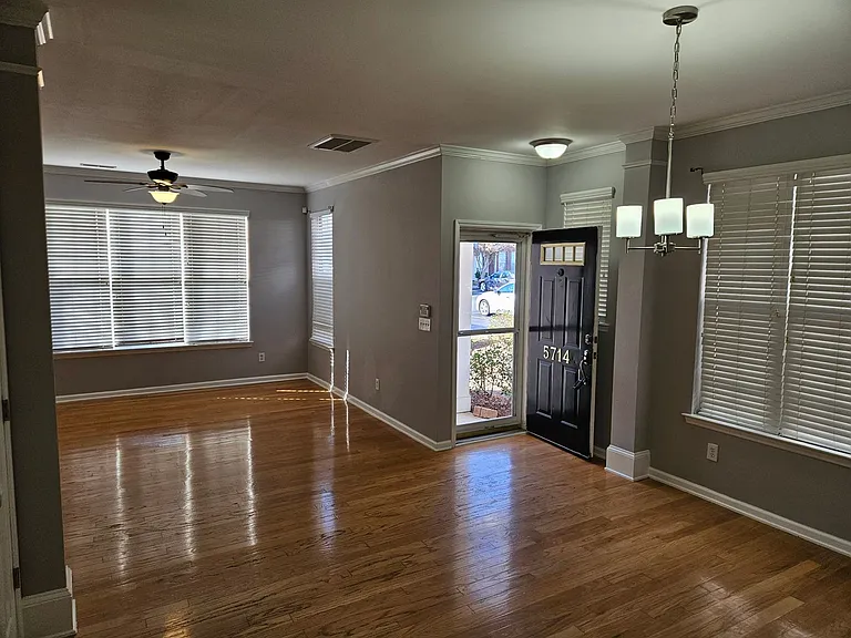 5714 Clearbay Ln — Photo 6