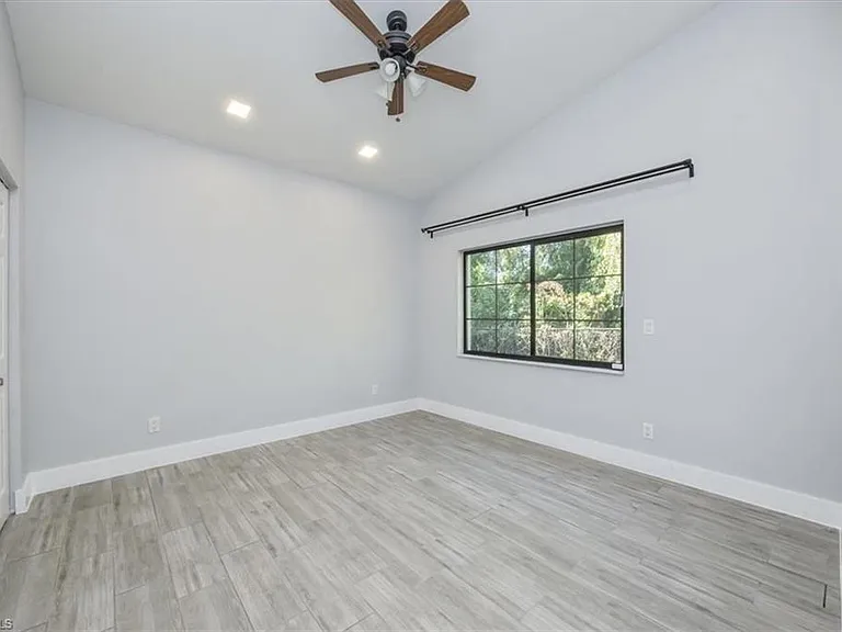 6161 Waxmyrtle Way — Photo 15