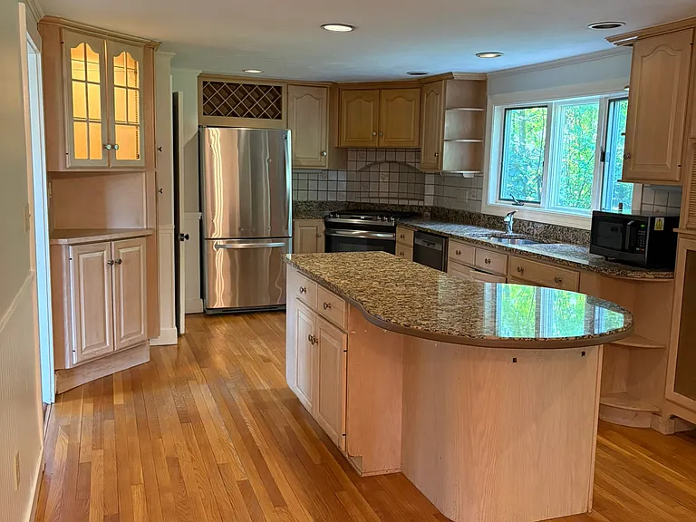 15 Ridgewood Ave — Photo 19