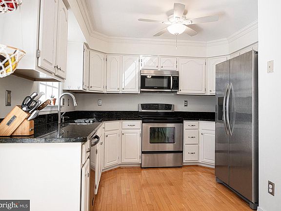 4th image of 1335 Merry Hill Ct