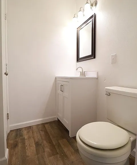 1108 Hess Ave — Photo 15