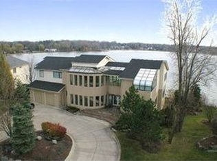 4721 Wendrick Dr, West Bloomfield, MI