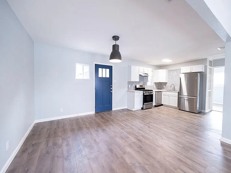 6001 Cameron Rd #A — Photo 17