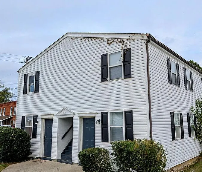 1611A Hickory St — Photo 10