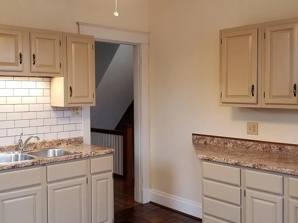 2nd floor, kitchen