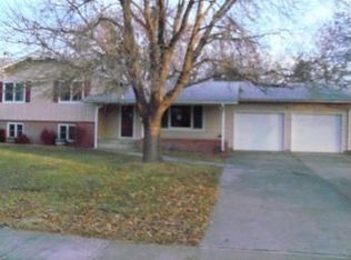 505 W 20th St, Lexington, NE 68850