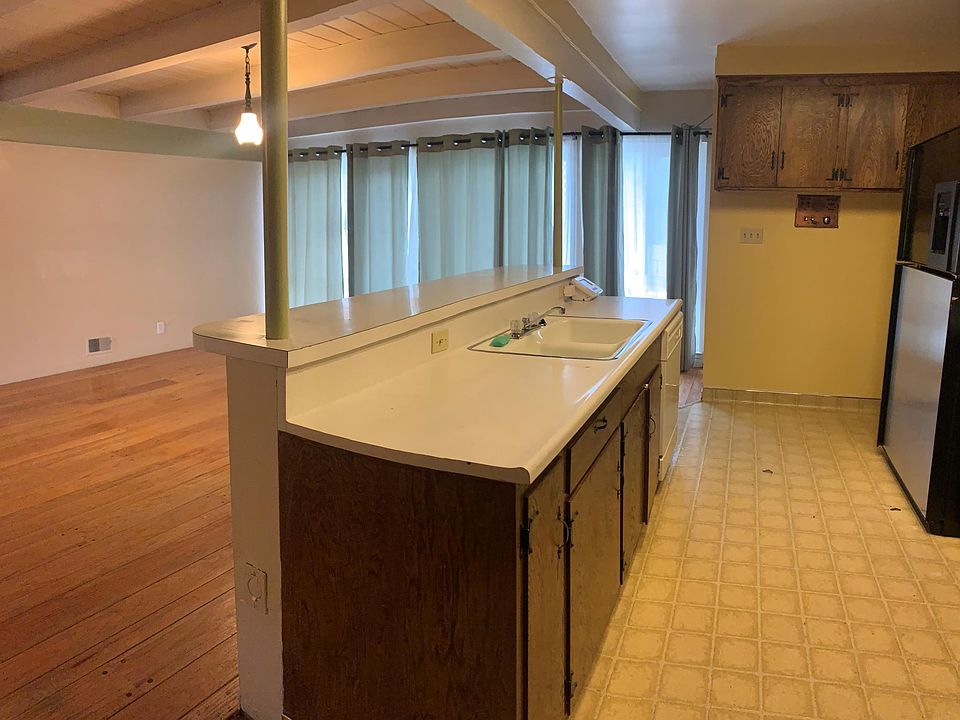 2nd image of 1250 A St