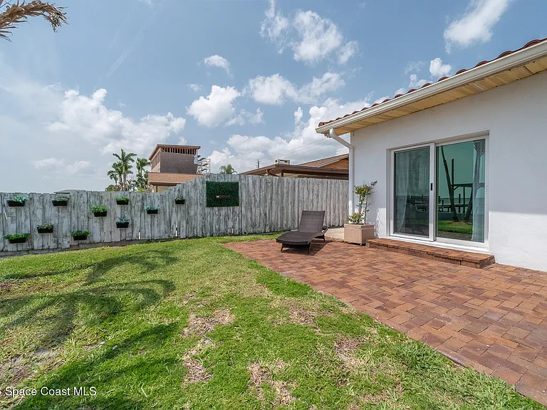 1110 S Banana River Dr — Photo 23