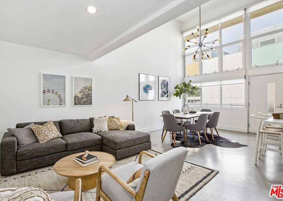 1st image of 1037 N Laurel Ave APT 6