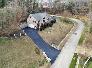 12101 Sloan Dr, Chester, VA 23836