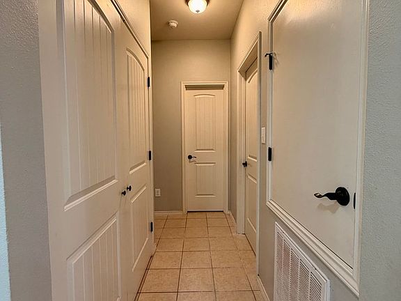 5th image of 406 E 3rd St #1070