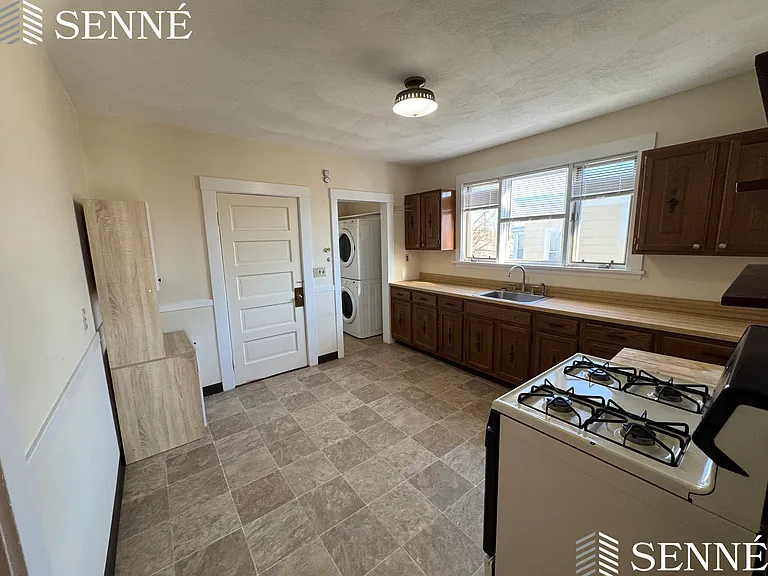 11 Ware St #3 — Photo 9