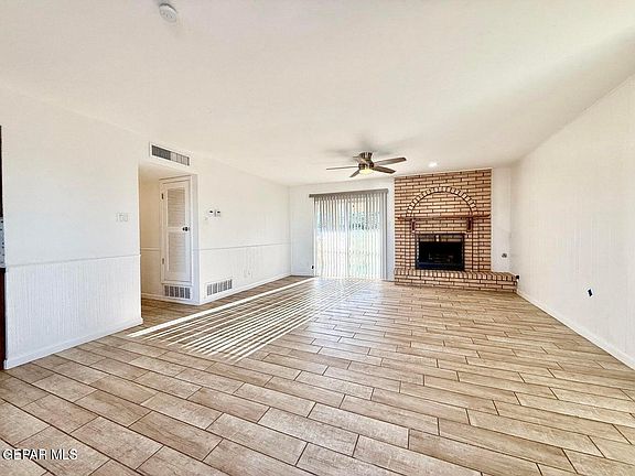 3rd image of 10833 Cardigan Dr