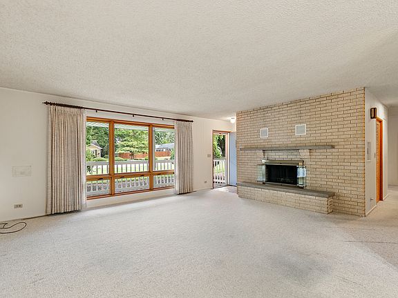 5th image of 320 N Alfred Ave