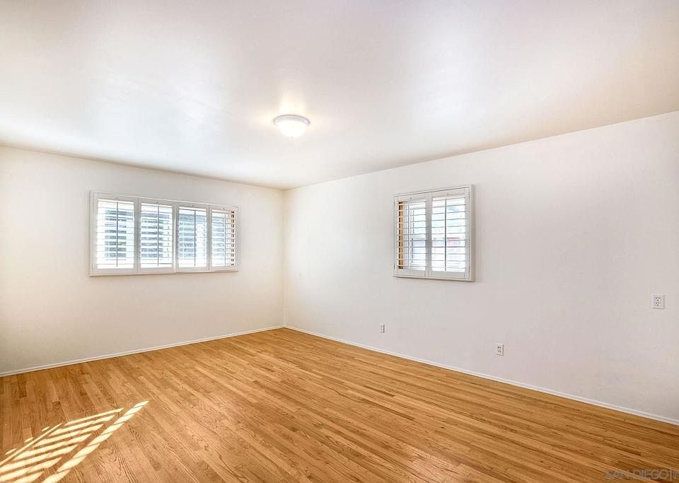 2nd image of 1131 Connecticut St