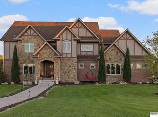 17350 Birdsong Pl, Hickman, NE 68372