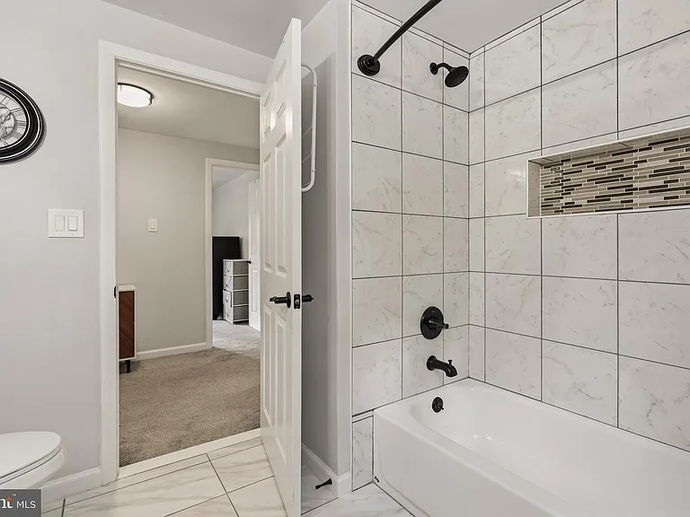 1205 Windermere Ct — Photo 30