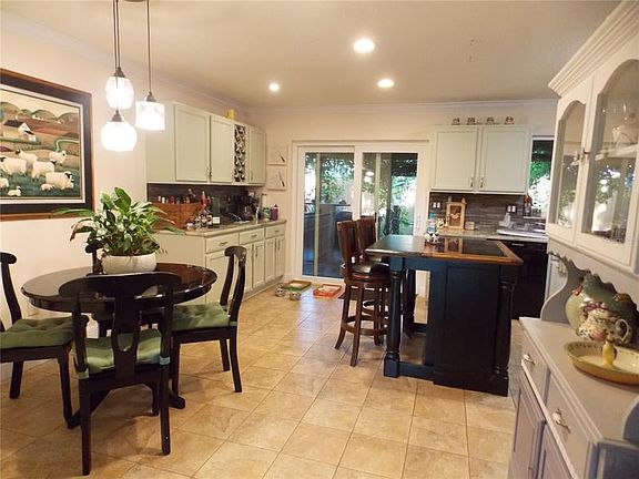 2nd image of 1166 Brook Dr W