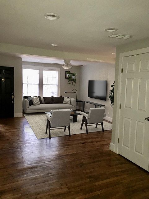 2nd image of 1501 W Morphy St APT 2