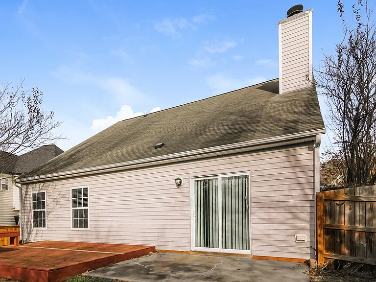 553 Texanna Way — Photo 17