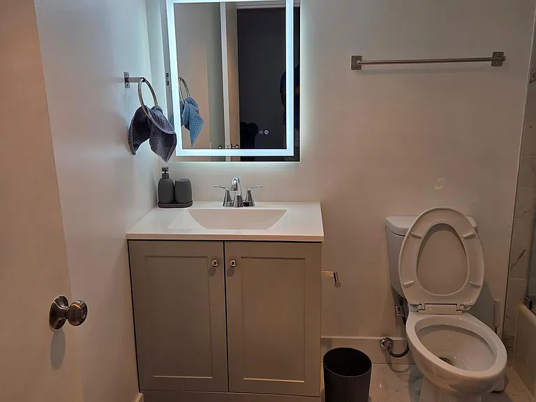 2201 L St NW #612 — Photo 18