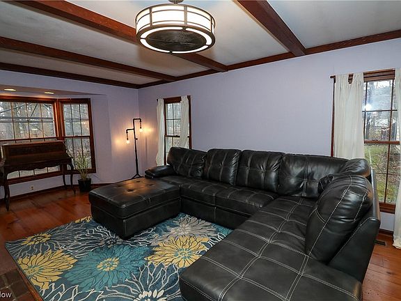 5th image of 77 E Bel Meadow Ln