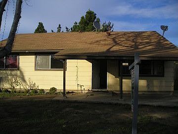 1st image of 955 W Agnes Ave