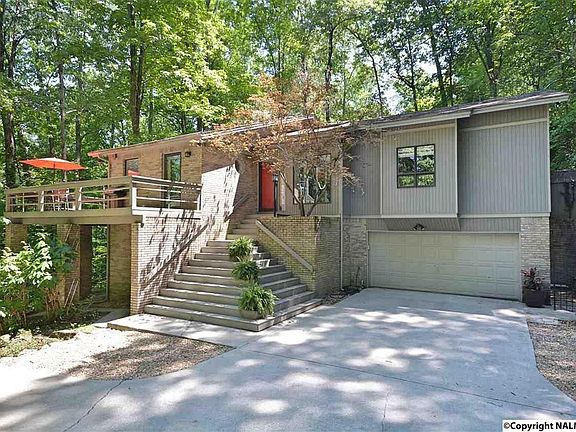 3rd image of 130 Catherine Dr SE
