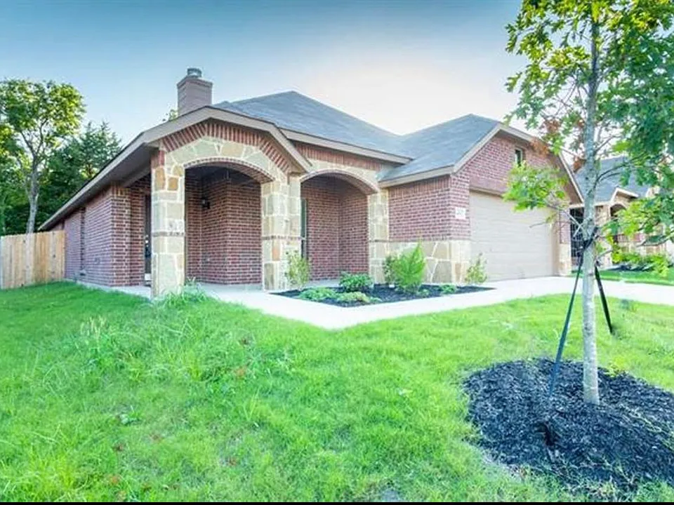 419 Lucky Landing Dr