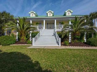 905 Coronado Dr, Gulf Breeze, FL 32563