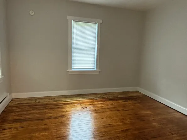 1627 N Delphine Ave, Waynesboro, VA 22980