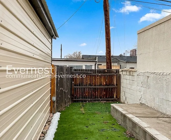 2375 S Lincoln St — Photo 15