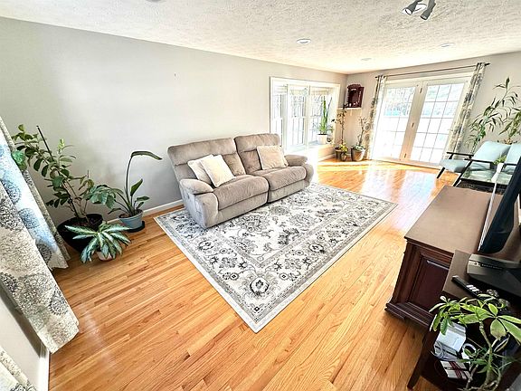 2nd image of 141 Ridge Road