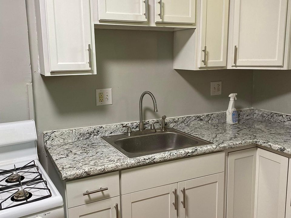 1st image of 2723.5 Harris Ave
