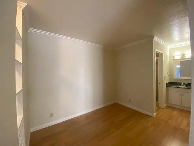 954 Kiely Blvd #B — Photo 12