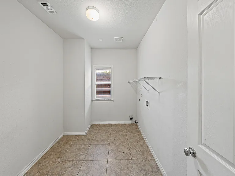 13459 Juneau Dr — Photo 26