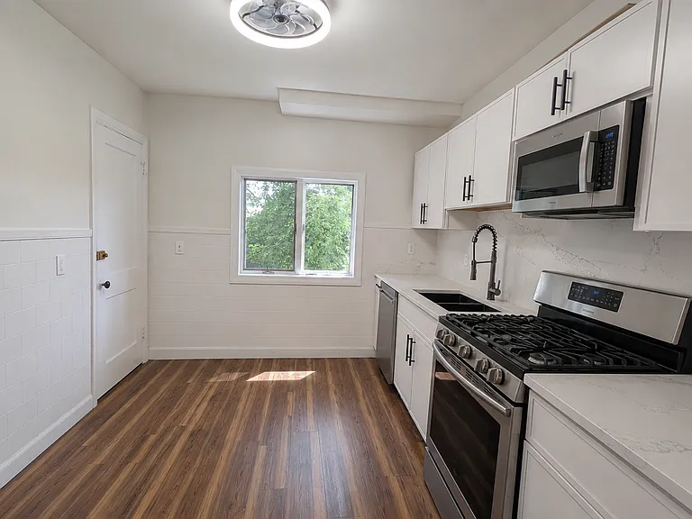78R Mount Vernon St #1-R — Photo 1