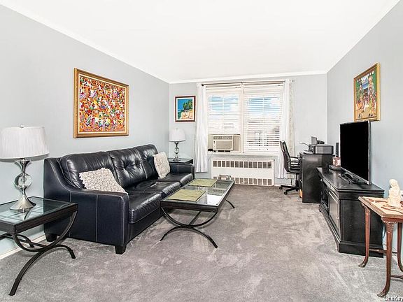 2nd image of 3210 Arlington Ave APT 6G