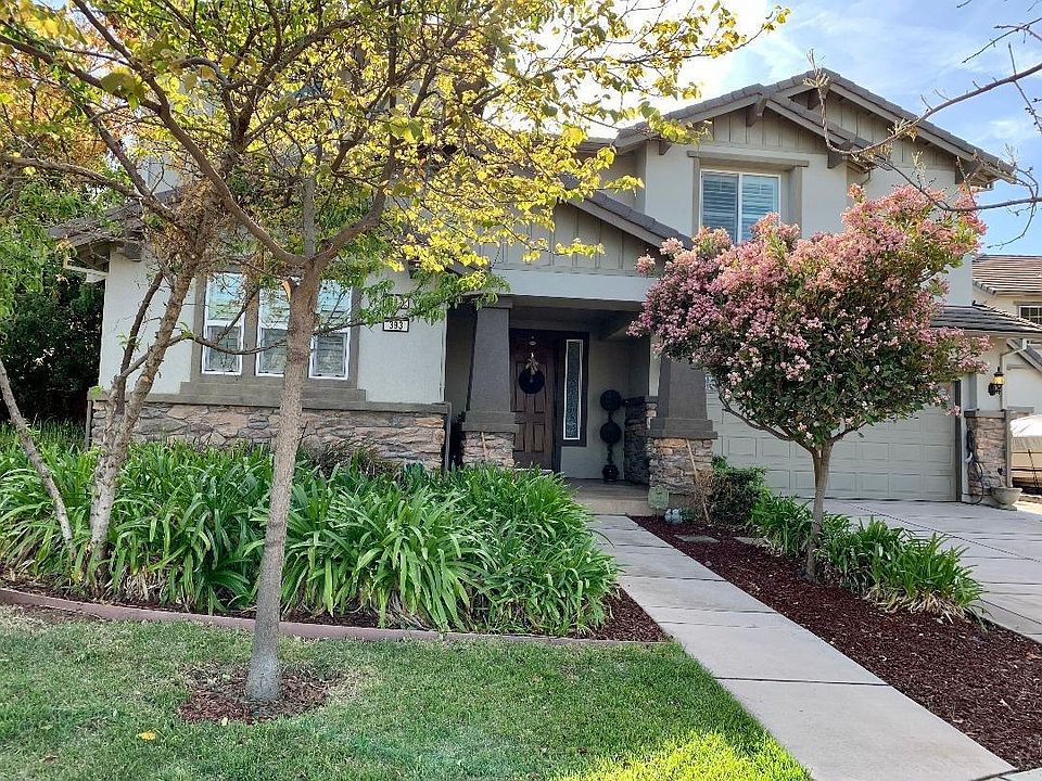 2nd image of 393 N Mill Valley Dr