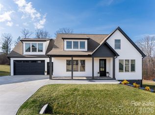 1031 Hillside Ridge Rd, Candler, NC 28715