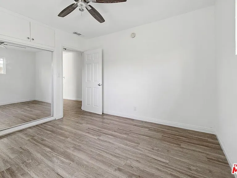 6612 De Longpre Ave #5 — Photo 11