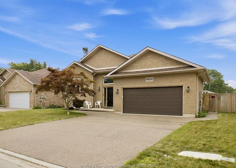 1st image of 9553 Manitou Cres